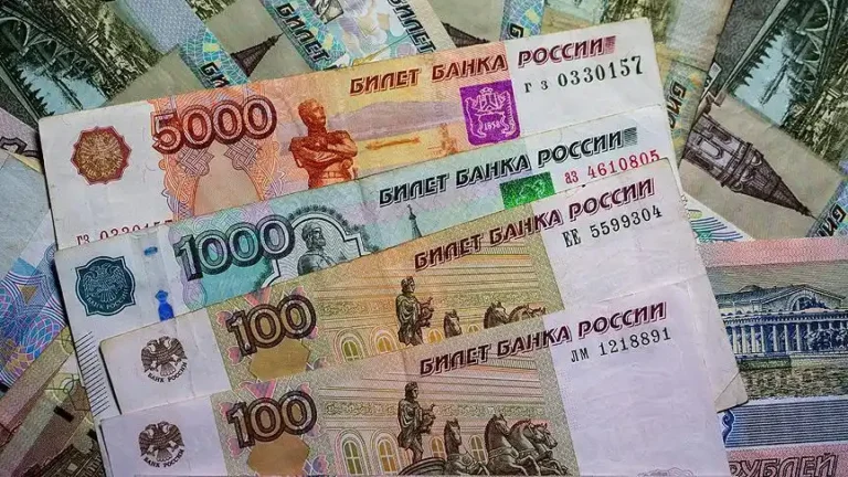 روسيا تثبت سعر الفائدة عند أعلى مستوى خلال 19 عاماً