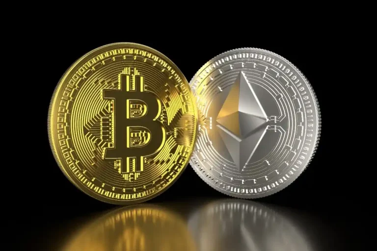 إثير تحقق مستويات قياسية وبيتكوين قرب أعلى قمة
