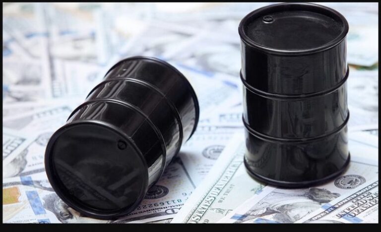 أزمة أوبك+ يدفع أسعار النفط للارتفاع ويعيق زيادة الانتاج