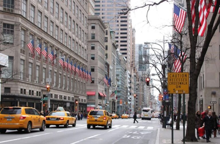 ارتفاع الدخل الشخصي في أمريكا بشكل غير متوقع خلال يونيو