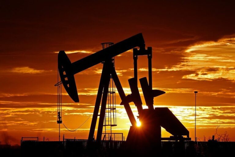 ارتفاع معاملات عقود النفط العالمية في ظل توقف انتاج خليج المكسيك