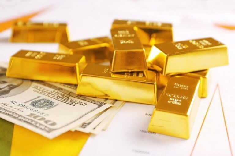 تداول عقود الذهب يرتد من الأعلى وسط تسعير تفشي متحور دلتا