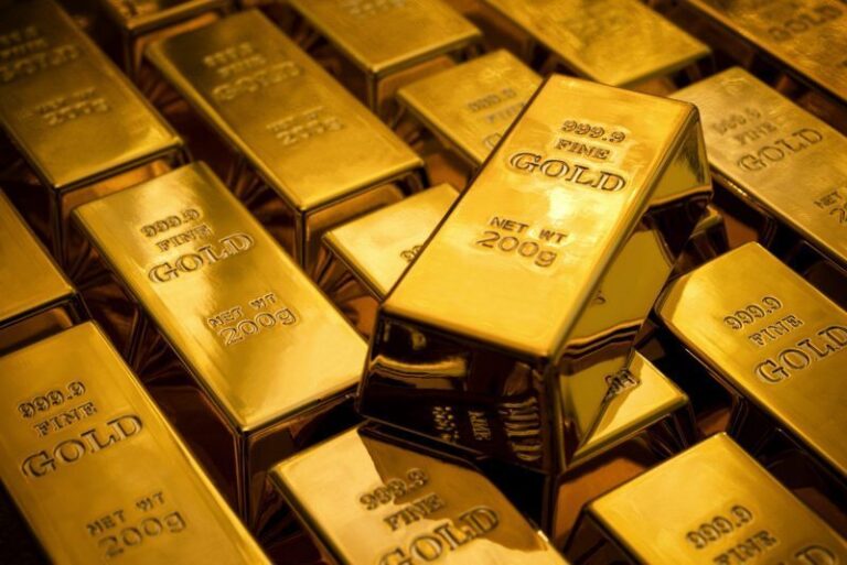 هبطت تداولات العقود الآجلة للذهب خلال بداية تداولات اليوم، عقب التطورات التي تبعنها عن الاقتصاد الصيني أكبر مستهلك للمعادن وعلى أعتاب التطورات والبيانات الاقتصادية المرتقبة اليوم من قبل الاقتصاد الأمريكي، ووسط ترقب فعاليات قمة الاتحاد الأوروبي لمناقشة العلاقات التجارية المستقبلية للاتحاد مع بريطانيا.