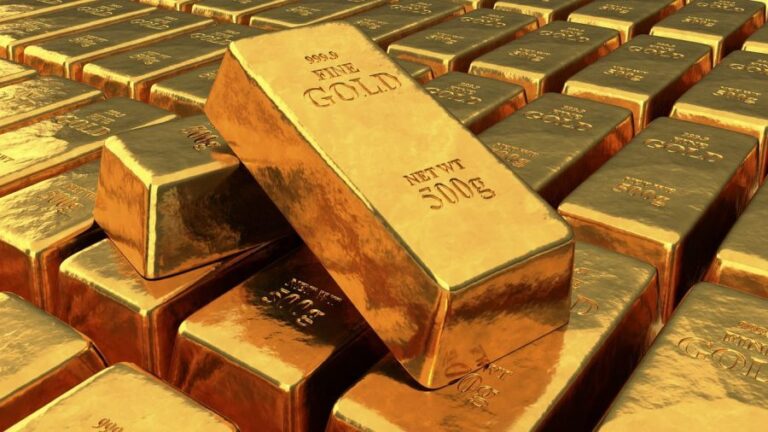 معاملات اسعار الذهب تتجاوز1.900 دولار لتعوض خسائر العام